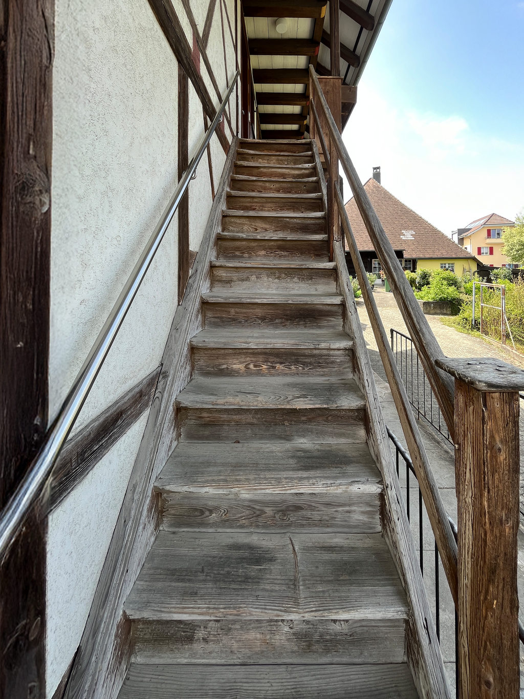 Aussentreppe zu Laube