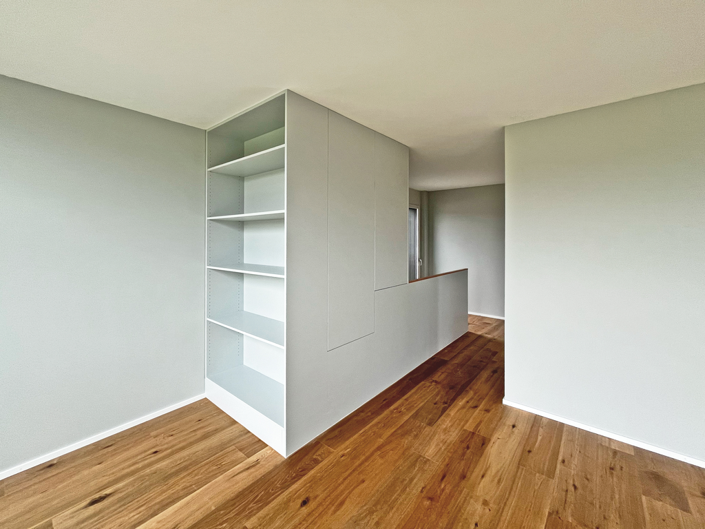 OG Treppenschrank